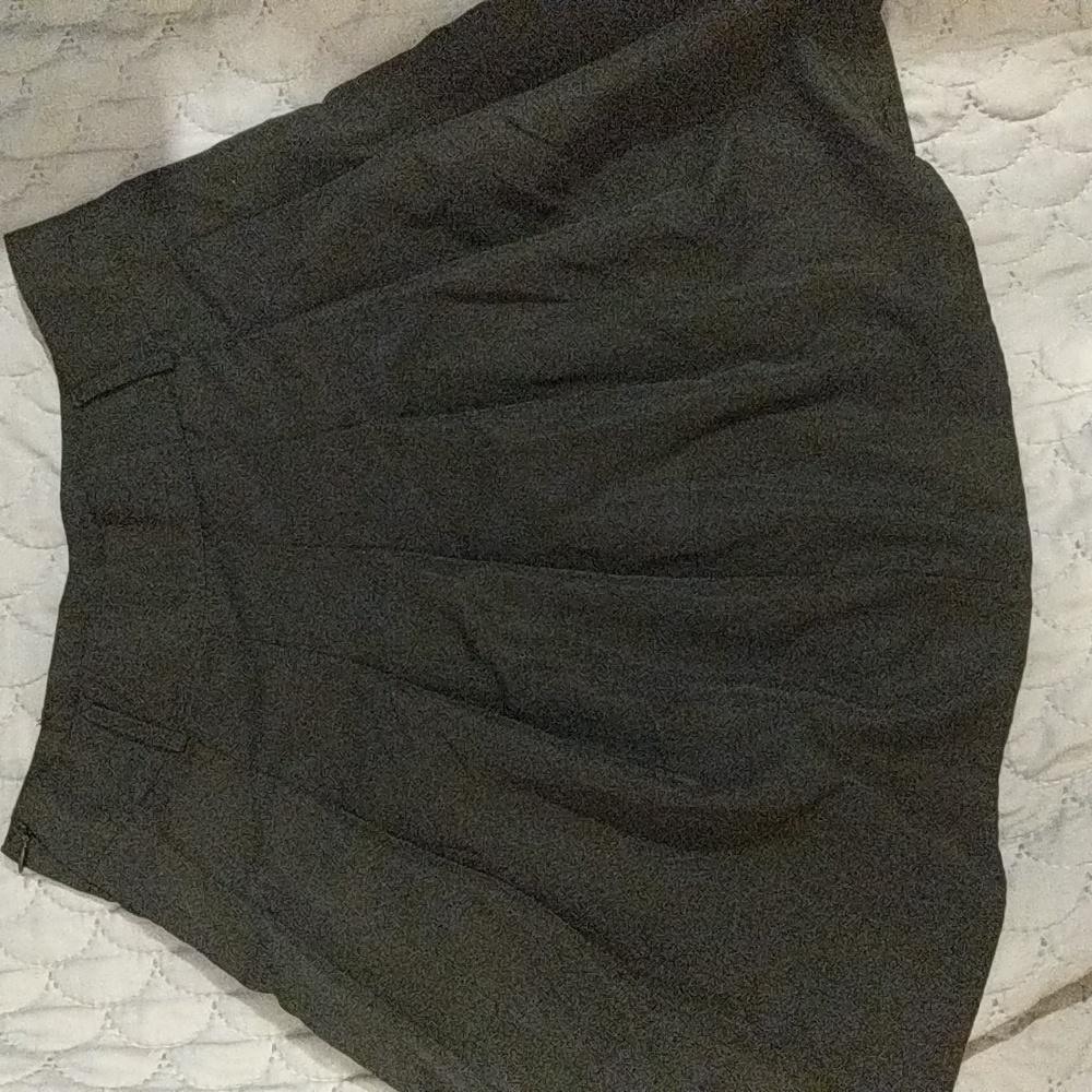 Black pleated skirt